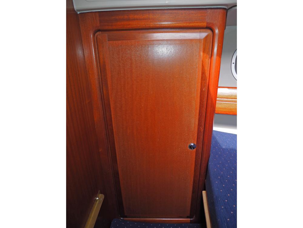Cabin en avant, H&eacute;bergements